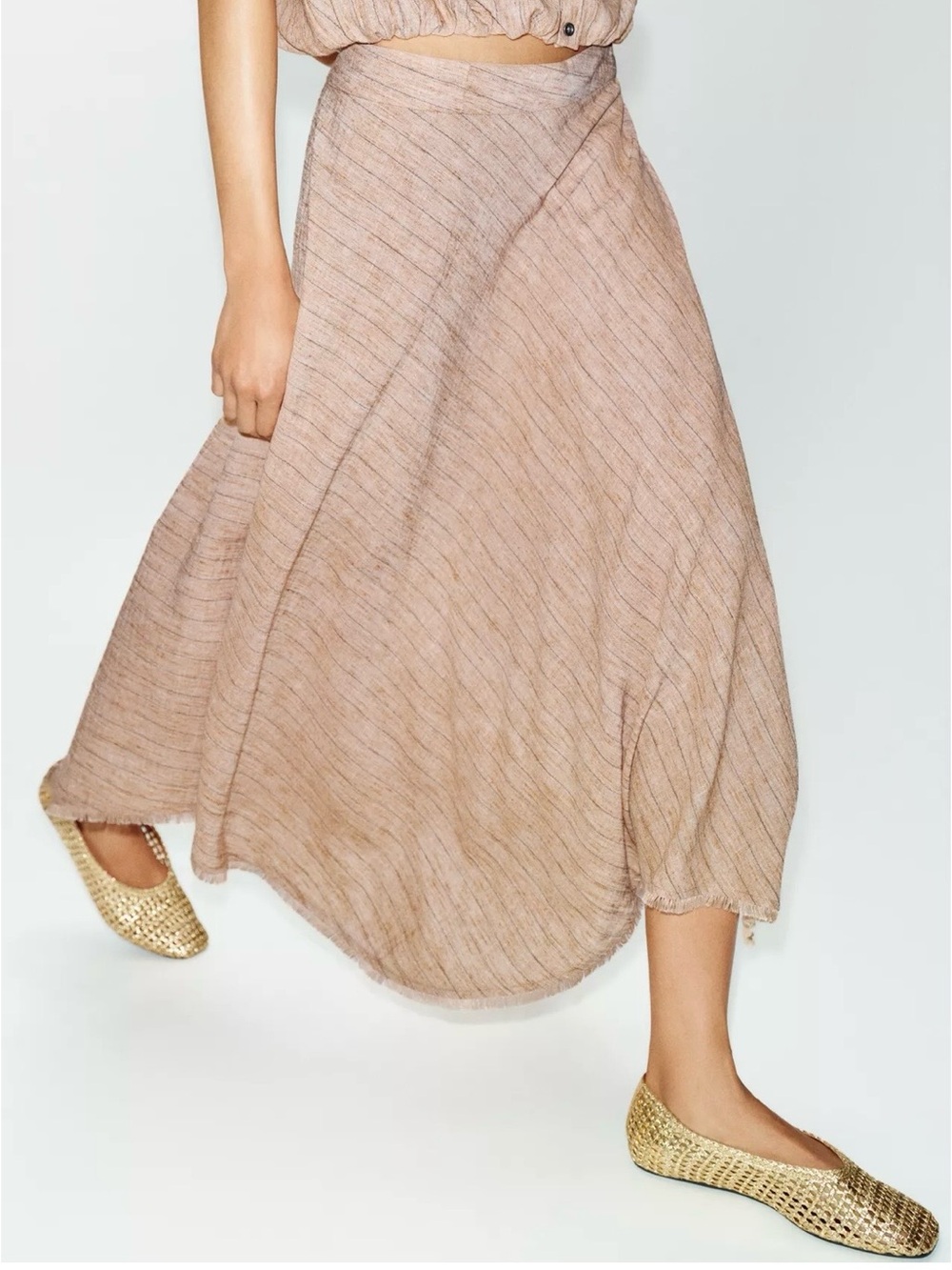 NWOT Zara Metallic Woven Effect Ballet Flats with square toe and comfy insoles.